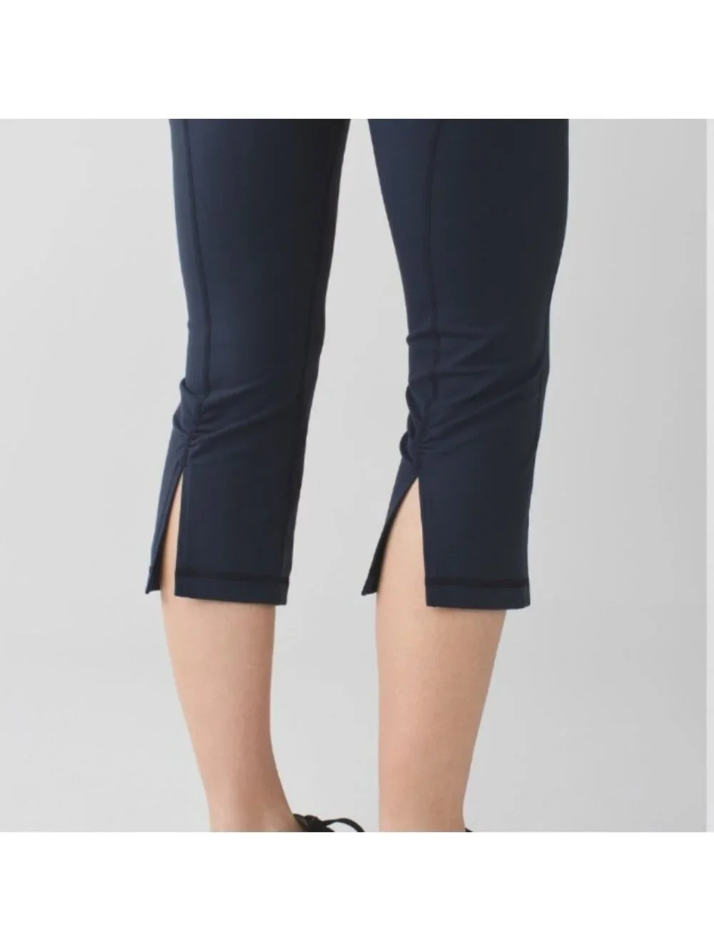 Lululemon Gather & Crow Crop II *Full-On L…